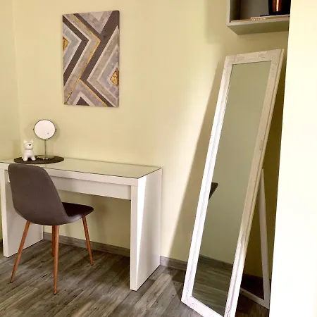 Sunny Holiday Home Apartment شقة *