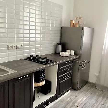 Sunny Holiday Home Apartment كلابيدا