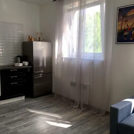 Sunny Holiday Home Apartment *
